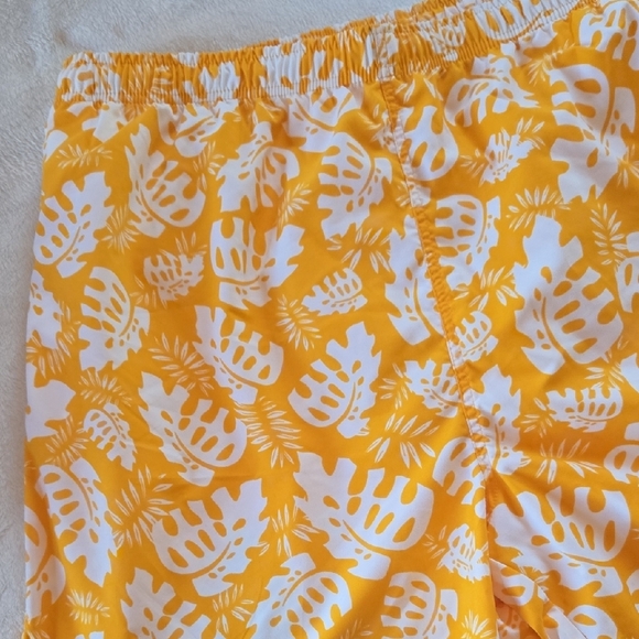 Tropical Yellow & White Men's Swim Trunks 2X Surf Bright Summer Pool Vintage 80s - Picture 3 of 7